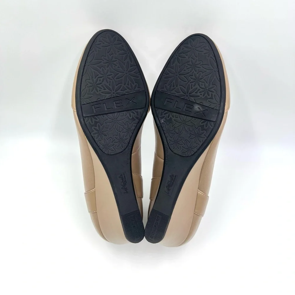 Life Stride Size 7 Dreams Tan Beige Nude Wedge Pumps Heels Round Toe Shoes‎